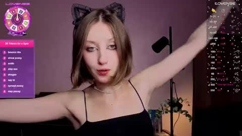 Kristi moony online show from November 12, 2025, 9:36 pm