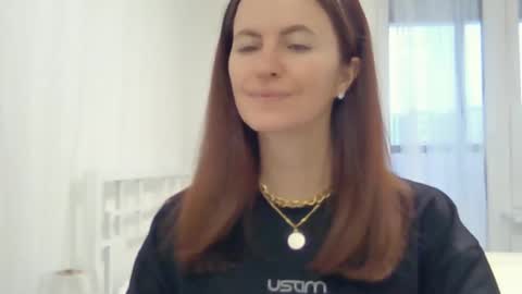 valerie_rose777 online show from December 25, 2024, 10:39 am