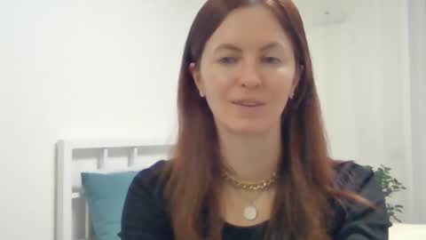 valerie_rose777 online show from March 2, 2025, 9:43 pm