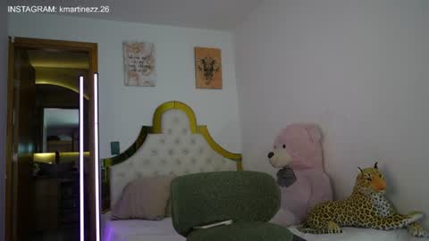 valeriecollinss_ online show from June 17, 2026, 3:53 am