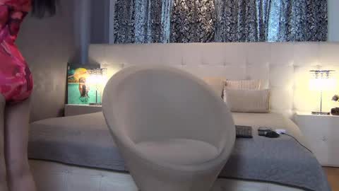 Snapshot of valeriecoy chatting on May 7, 2026, 11:48 am Valerie online show from May 7, 2026, 11:48 am