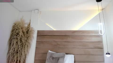 valeri online show from September 23, 2025, 12:19 pm