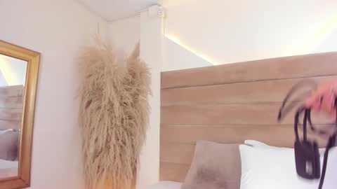 valeri online show from November 5, 2025, 12:05 pm