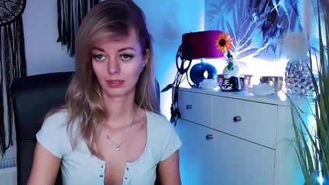 Snapshot of valerieluvsugar chatting on February 27, 2025, 10:59 am Valerie online show from February 27, 2025, 10:59 am