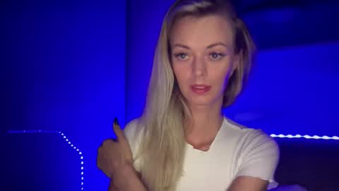 Snapshot of valerieluvsugar chatting on September 14, 2025, 8:41 pm Valerie online show from September 14, 2025, 8:41 pm