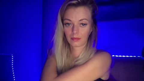 Snapshot of valerieluvsugar chatting on September 16, 2025, 5:58 pm Valerie online show from September 16, 2025, 5:58 pm