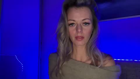 Snapshot of valerieluvsugar chatting on December 5, 2025, 9:00 pm Valerie online show from December 5, 2025, 9:00 pm