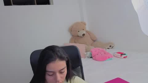 Juli C online show from April 12, 2026, 12:37 am