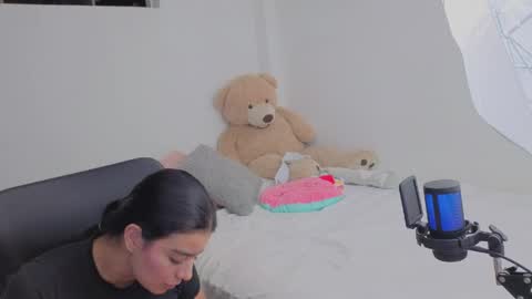 Juli C online show from April 16, 2026, 1:39 am