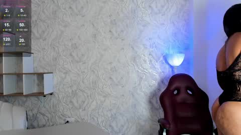 Snapshot of valeriia_moon chatting on May 28, 2026, 4:43 am Valeria GomezGMT-5 2200-0600 online show from May 28, 2026, 4:43 am
