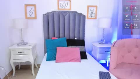   online show from December 4, 2024, 11:52 am