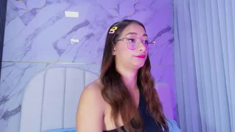 Valeryn online show from June 3, 2026, 3:09 am