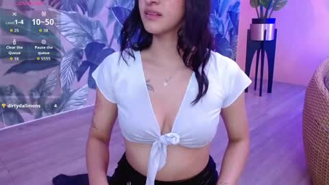 Snapshot of valery_blush chatting on May 29, 2026, 8:40 pm valery_blush online show from May 29, 2026, 8:40 pm