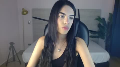 Snapshot of valery_restrepo chatting on July 27, 2026, 8:38 pm valery_restrepo online show from July 27, 2026, 8:38 pm