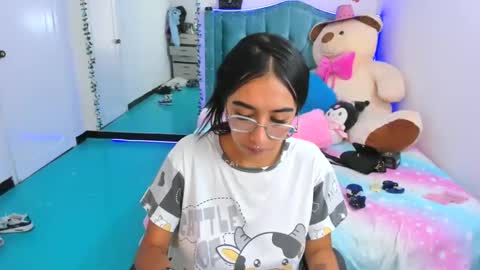 Snapshot of valery_taylor_1 chatting on May 1, 2026, 5:06 pm valery online show from May 1, 2026, 5:06 pm