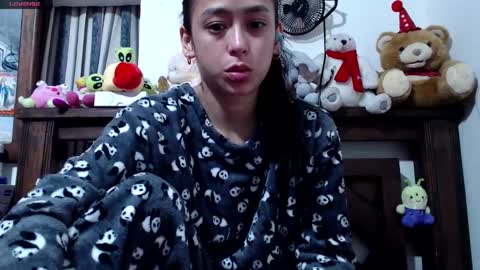 B V Naughty online show from February 18, 2025, 3:42 am