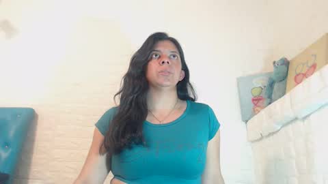 valeryloveh online show from December 15, 2025, 4:44 pm