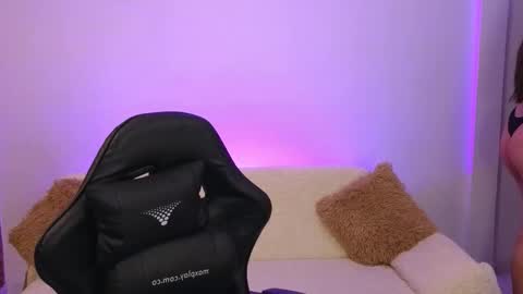 Snapshot of valeryyx chatting on November 6, 2025, 9:05 pm Valery online show from November 6, 2025, 9:05 pm