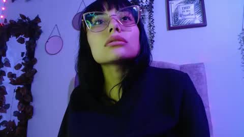 valkiry_ online show from March 5, 2026, 10:06 pm