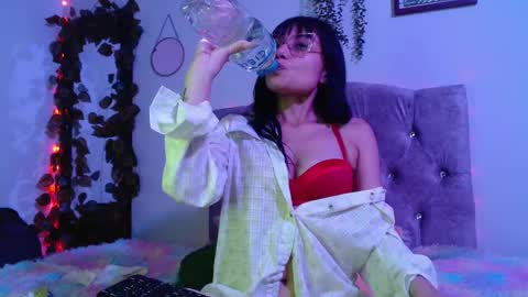 valkiry_ online show from March 11, 2026, 10:05 pm