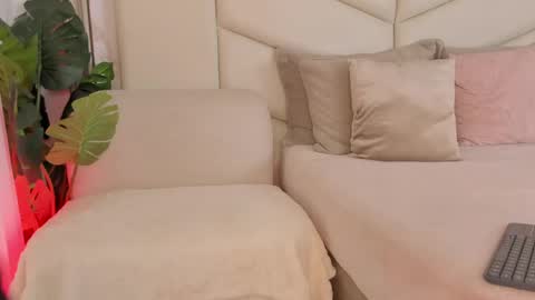 ValkyBes online show from June 7, 2026, 11:52 pm