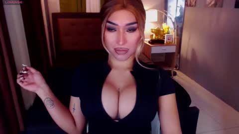 Snapshot of valkyriemajesty chatting on May 21, 2026, 2:35 pm valkyriemajesty online show from May 21, 2026, 2:35 pm