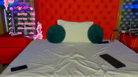 Snapshot of valleriejonnes chatting on February 18, 2025, 6:37 am Valerie Val V online show from February 18, 2025, 6:37 am