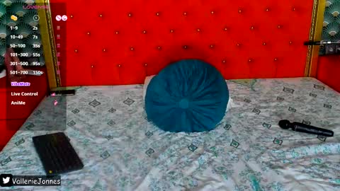 Valerie Val V online show from February 3, 2026, 2:53 am