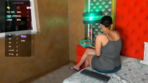 Valerie Val V online show from June 1, 2026, 1:13 pm