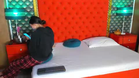 Valerie Val V online show from July 18, 2026, 5:17 pm