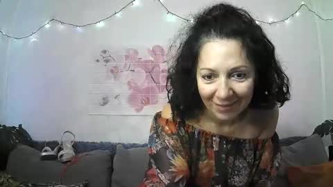 Snapshot of valleriwind chatting on May 14, 2026, 2:07 am ValleriWind online show from May 14, 2026, 2:07 am
