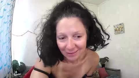 Snapshot of valleriwind chatting on May 18, 2026, 11:27 am ValleriWind online show from May 18, 2026, 11:27 am