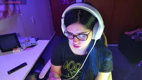 Im Violet online show from January 1, 2025, 12:11 am