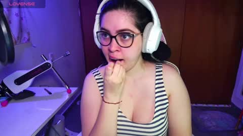 Im Violet online show from February 6, 2025, 12:00 am