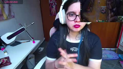 Im Violet online show from February 9, 2025, 9:49 pm