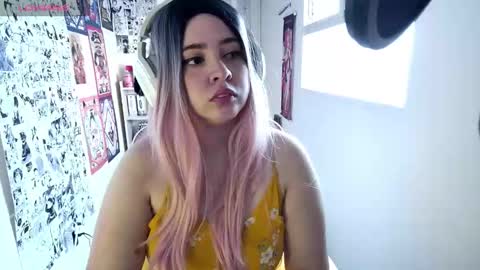 Im Violet online show from October 19, 2025, 8:53 pm