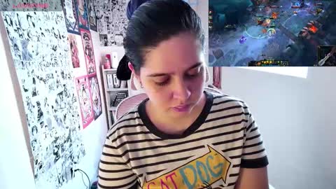 Im Violet online show from October 27, 2025, 9:41 pm