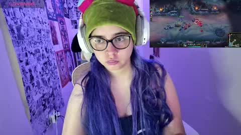 Im Violet online show from November 24, 2025, 11:48 pm