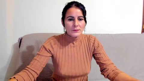 valentina online show from December 10, 2024, 3:55 pm