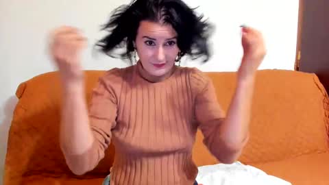 valentina online show from December 11, 2024, 11:30 am