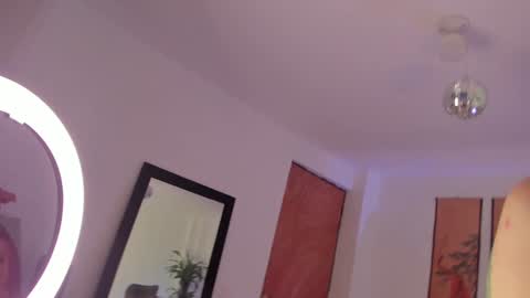 Snapshot of valyturner chatting on January 9, 2025, 9:47 pm online show from January 9, 2025, 9:47 pm