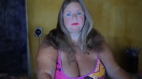 vampwoman online show from June 8, 2026, 6:36 am