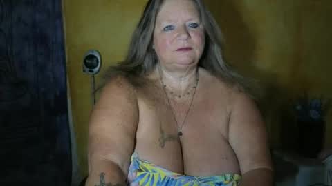 vampwoman online show from June 21, 2026, 5:32 am