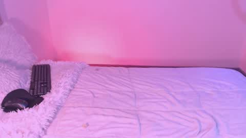 Cinnamon  online show from January 8, 2025, 6:20 am