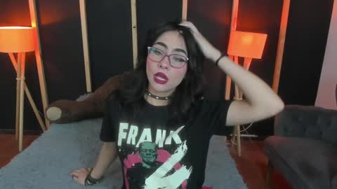 Snapshot of vampy_dolll chatting on January 6, 2025, 12:57 pm vampy_dolll online show from January 6, 2025, 12:57 pm