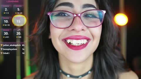 Snapshot of vampy_dolll chatting on January 31, 2025, 2:04 am vampy_dolll online show from January 31, 2025, 2:04 am