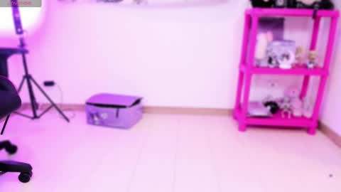 Snapshot of vampyy_doll chatting on January 12, 2025, 4:10 am Please help me to reach 300 thumbs up online show from January 12, 2025, 4:10 am