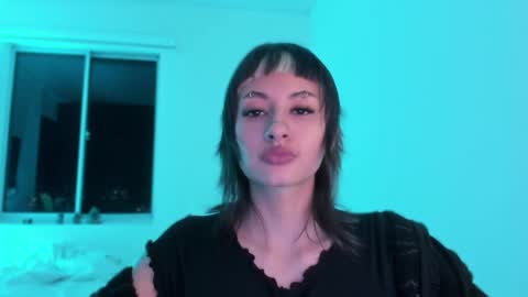 Snapshot of vandalovee chatting on April 11, 2026, 8:07 am Babi Alu online show from April 11, 2026, 8:07 am