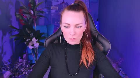 Vanda online show from March 1, 2025, 5:38 pm