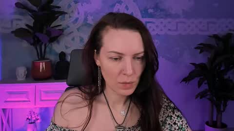 Vanda online show from November 10, 2025, 9:30 am